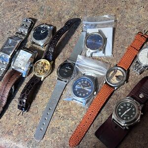 Lot of larger faced mens quartz watches- not running